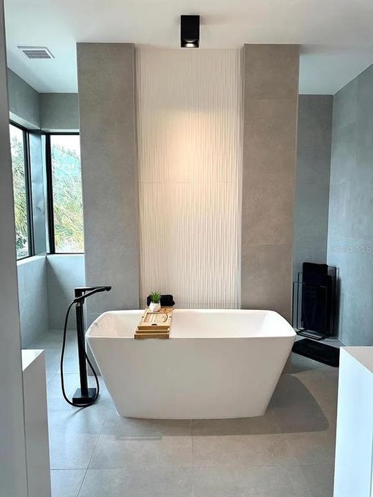 待售: $905,000 (2 贝兹, 2 浴室, 2422 平方英尺)