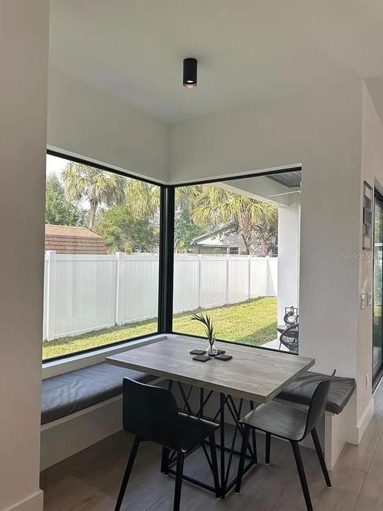 待售: $905,000 (2 贝兹, 2 浴室, 2422 平方英尺)