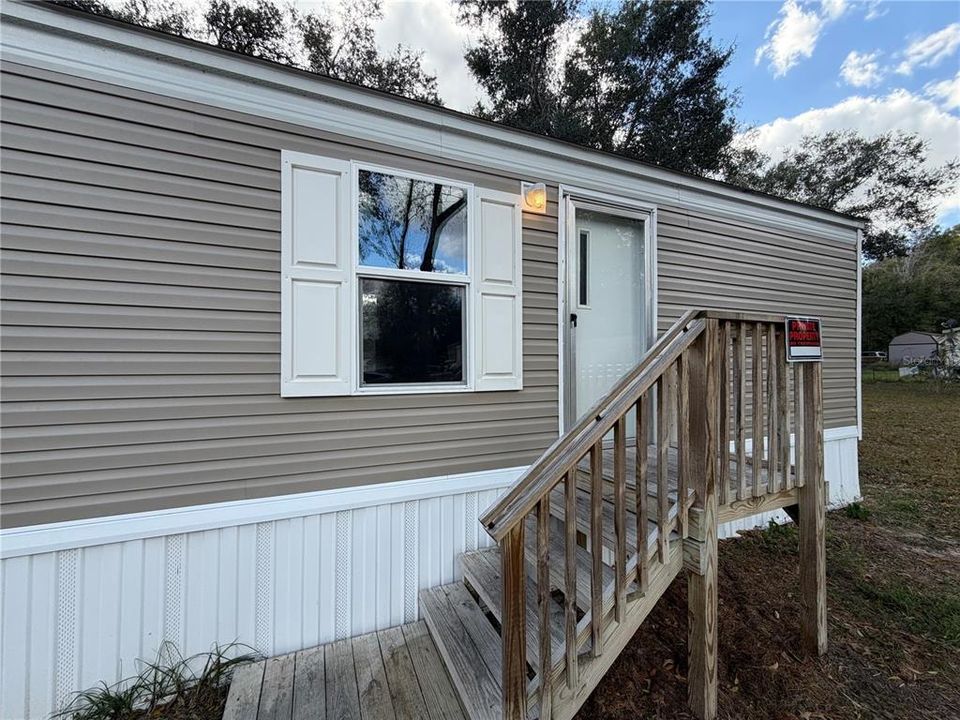 For Sale: $125,000 (2 beds, 1 baths, 784 Square Feet)