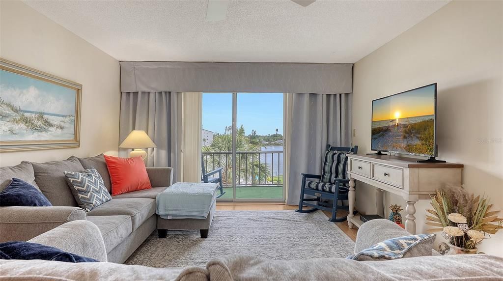 En Venta: $192,400 (2 camas, 2 baños, 1144 Pies cuadrados)