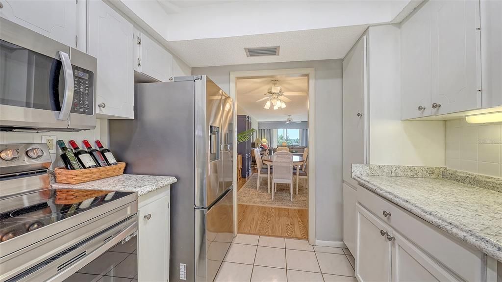 En Venta: $192,400 (2 camas, 2 baños, 1144 Pies cuadrados)