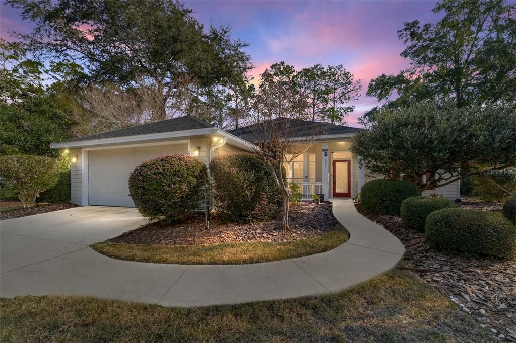 For Sale: $419,000 (4 beds, 2 baths, 1945 Square Feet)