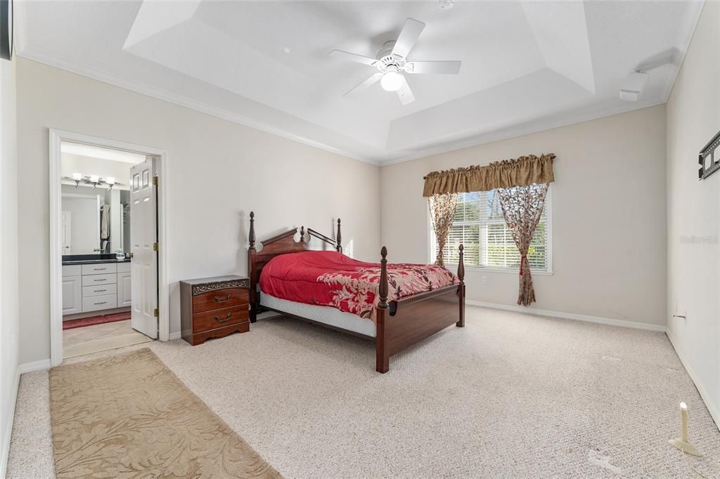 For Sale: $419,000 (4 beds, 2 baths, 1945 Square Feet)