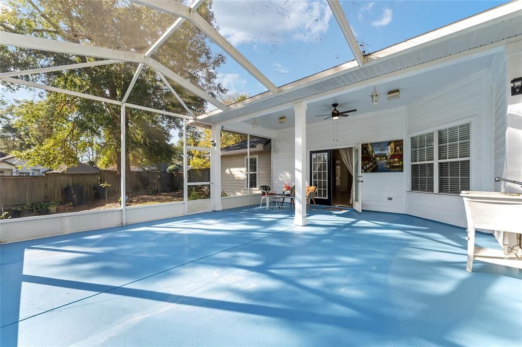 For Sale: $419,000 (4 beds, 2 baths, 1945 Square Feet)