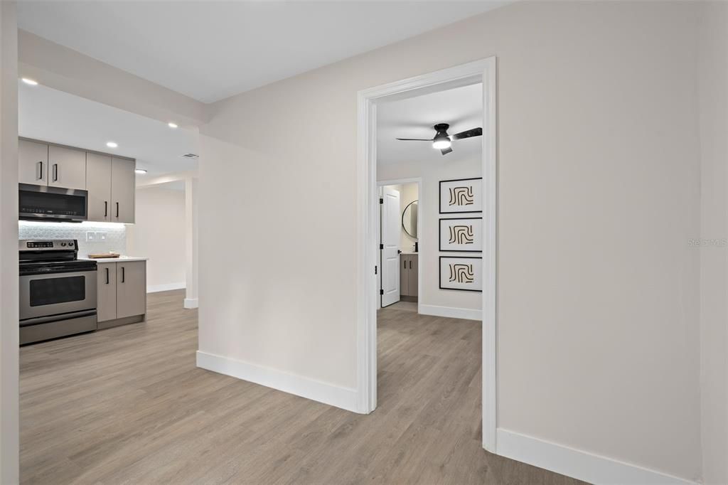 待售: $300,000 (3 贝兹, 2 浴室, 1092 平方英尺)