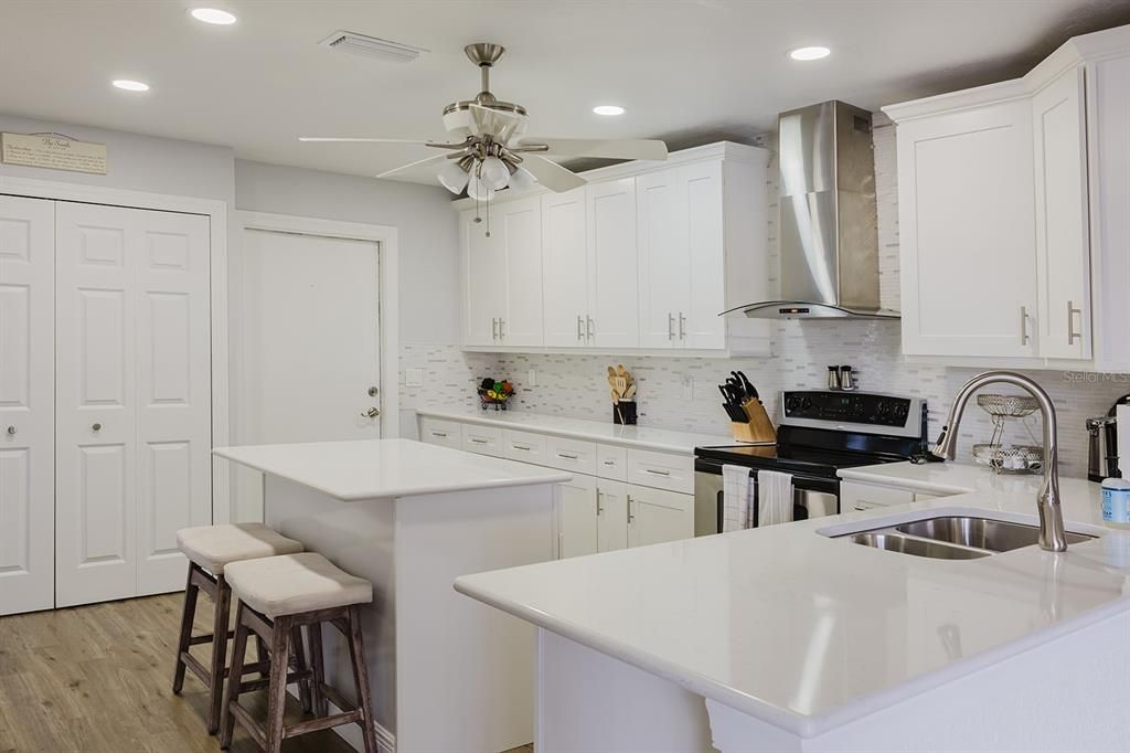 For Sale: $625,000 (3 beds, 2 baths, 1883 Square Feet)