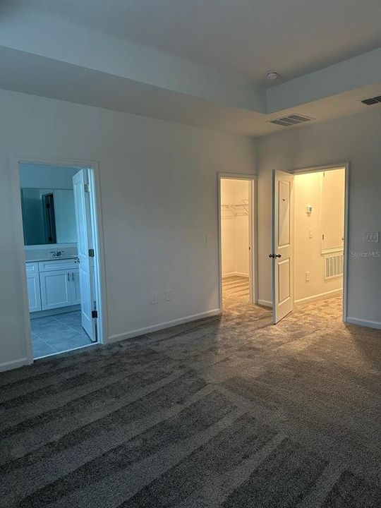 For Rent: $2,200 (3 beds, 2 baths, 1672 Square Feet)