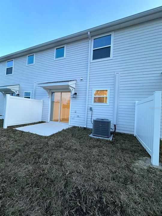 For Rent: $2,200 (3 beds, 2 baths, 1672 Square Feet)