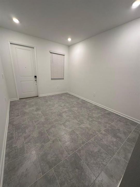 For Rent: $2,200 (3 beds, 2 baths, 1672 Square Feet)