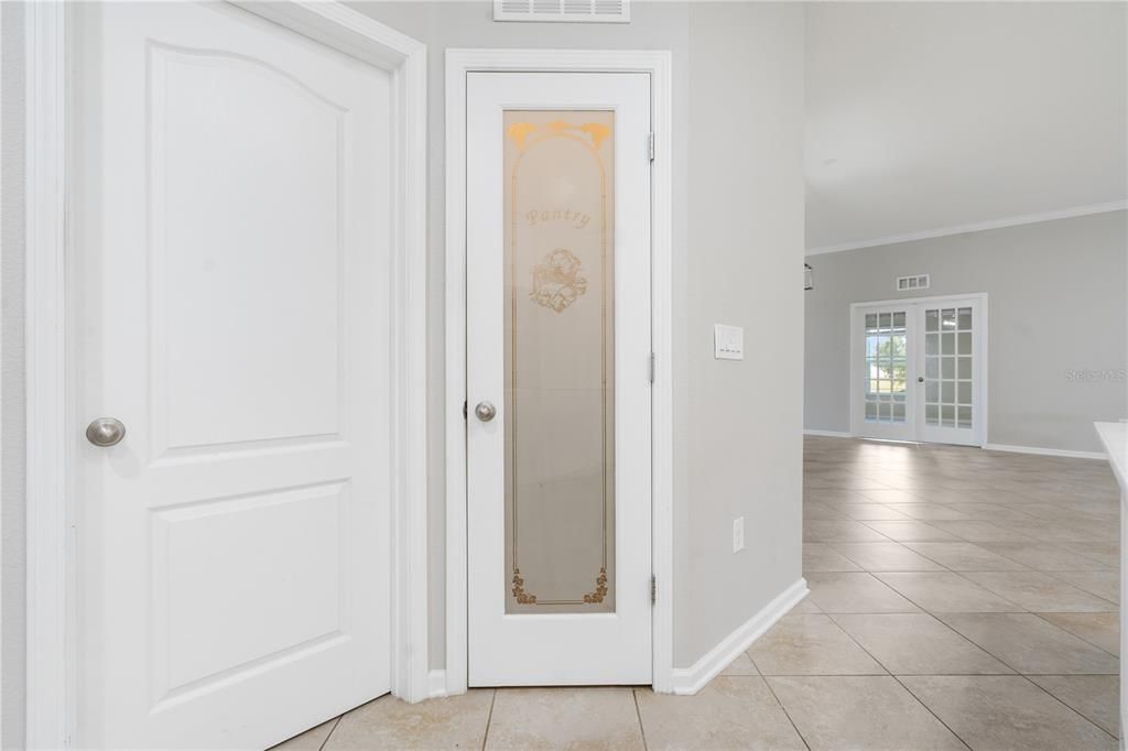 For Sale: $419,900 (3 beds, 3 baths, 2363 Square Feet)