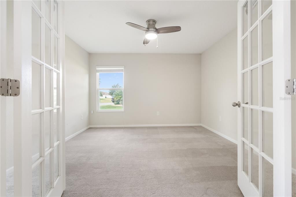 For Sale: $419,900 (3 beds, 3 baths, 2363 Square Feet)