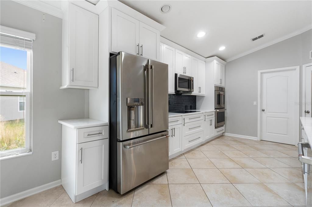 For Sale: $419,900 (3 beds, 3 baths, 2363 Square Feet)