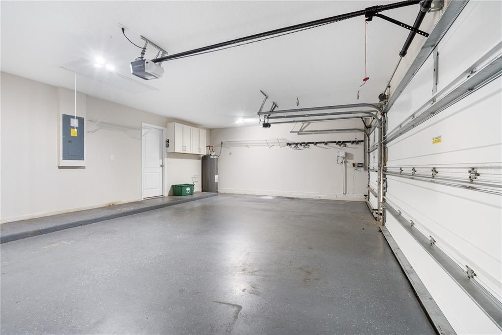 For Sale: $419,900 (3 beds, 3 baths, 2363 Square Feet)