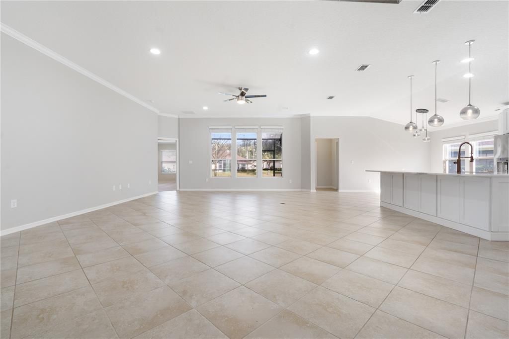 For Sale: $419,900 (3 beds, 3 baths, 2363 Square Feet)