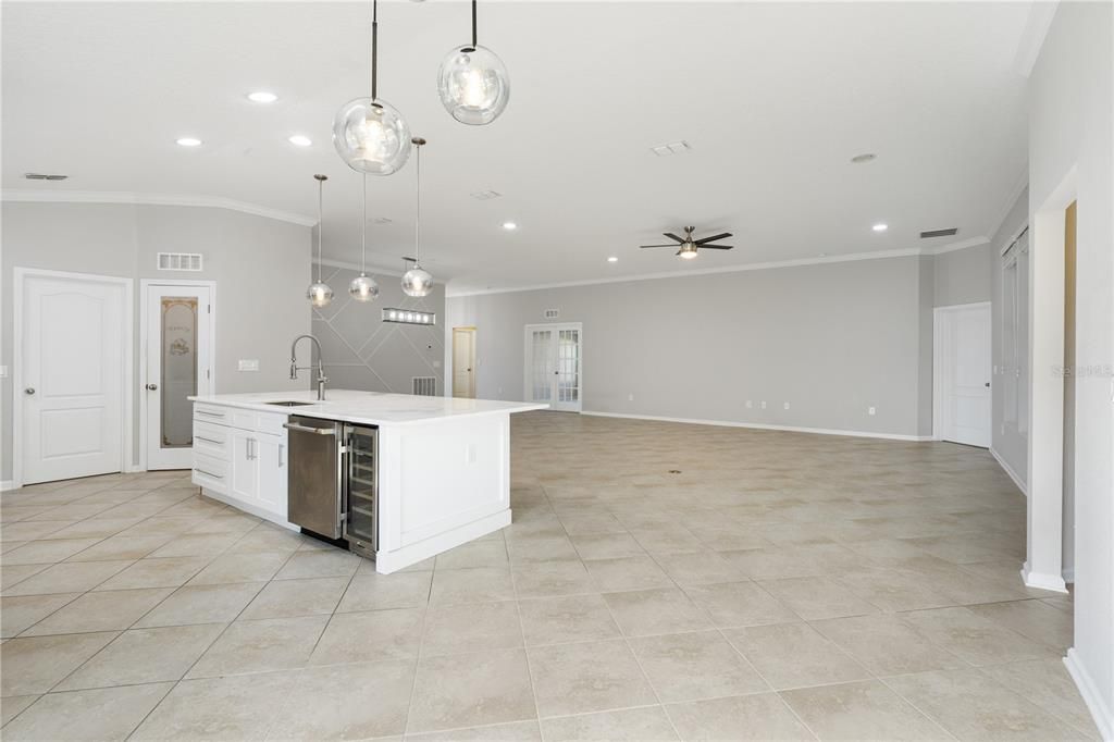 For Sale: $419,900 (3 beds, 3 baths, 2363 Square Feet)