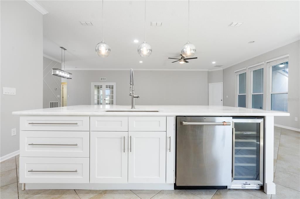 For Sale: $419,900 (3 beds, 3 baths, 2363 Square Feet)