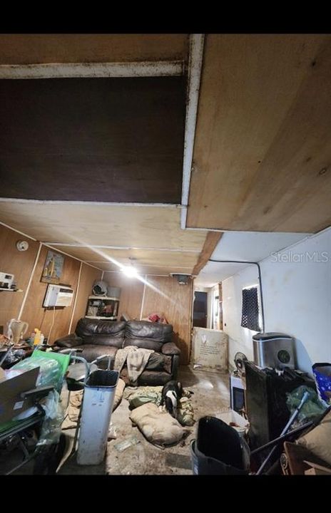 For Sale: $52,000 (2 beds, 1 baths, 672 Square Feet)