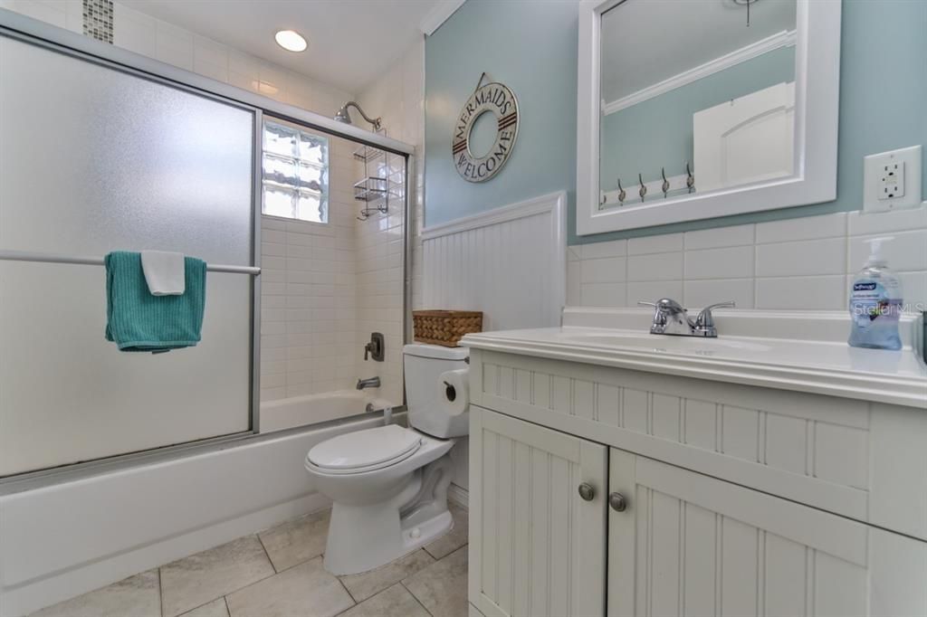 For Rent: $4,000 (3 beds, 2 baths, 1586 Square Feet)