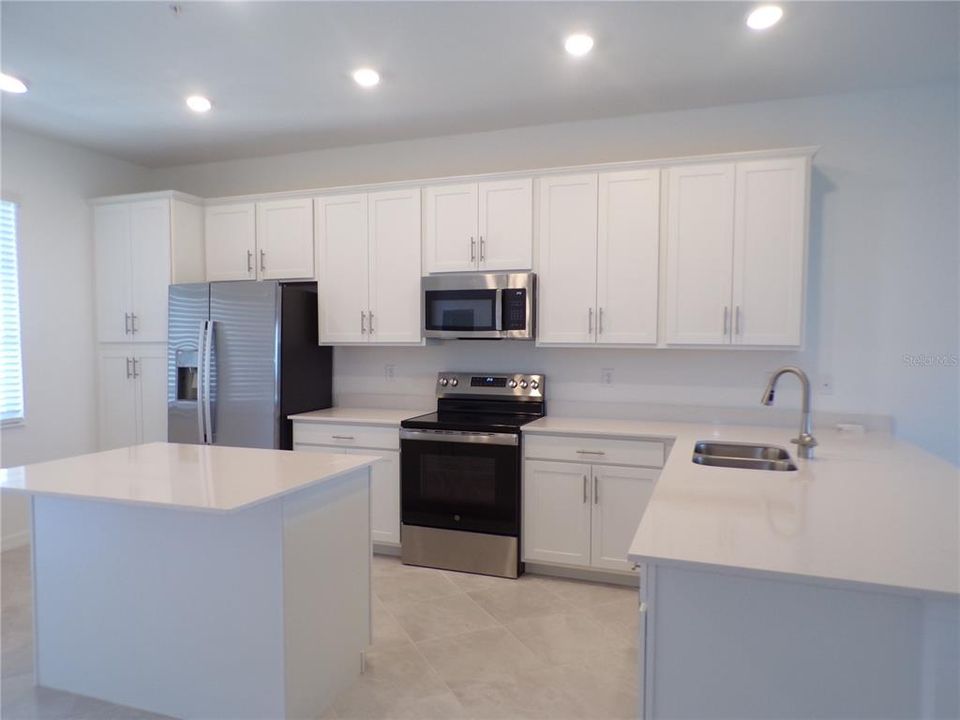 For Rent: $1,695 (2 beds, 2 baths, 1120 Square Feet)