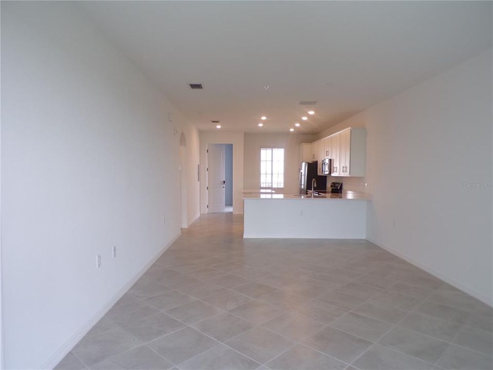 For Rent: $1,695 (2 beds, 2 baths, 1120 Square Feet)