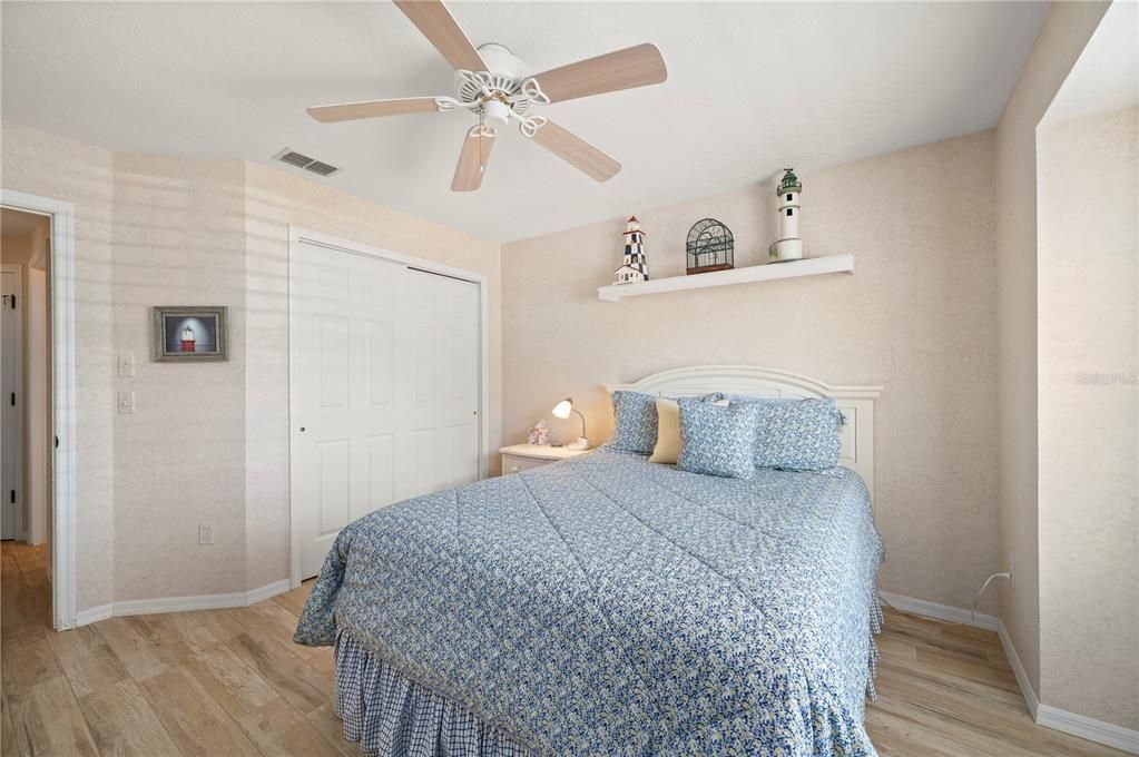 На продажу: $319,000 (2 спален, 2 ванн, 1162 Квадратных фут)