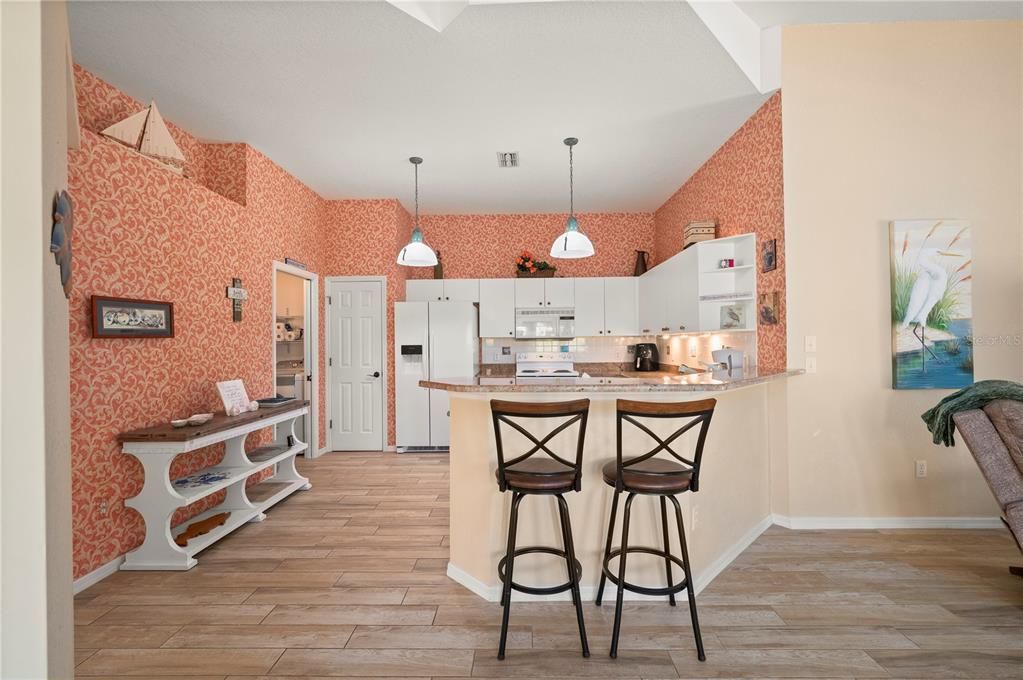 На продажу: $319,000 (2 спален, 2 ванн, 1162 Квадратных фут)