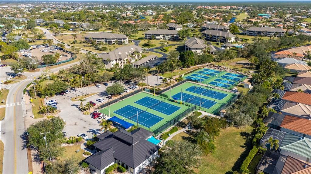 На продажу: $319,000 (2 спален, 2 ванн, 1162 Квадратных фут)