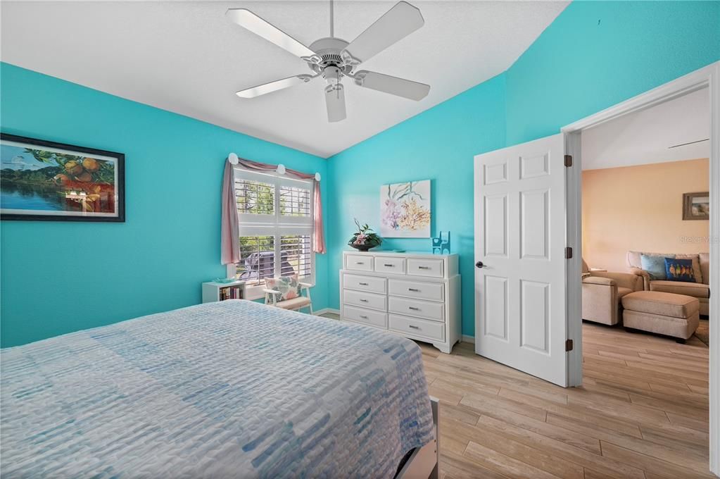 На продажу: $319,000 (2 спален, 2 ванн, 1162 Квадратных фут)