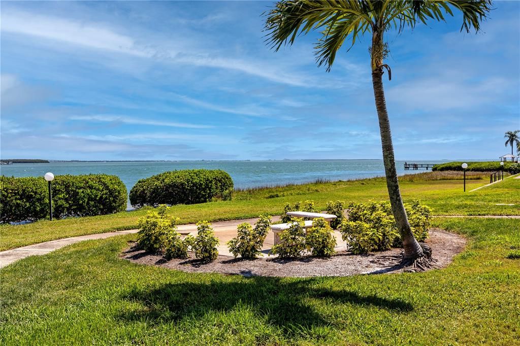 待售: $319,900 (2 贝兹, 2 浴室, 890 平方英尺)