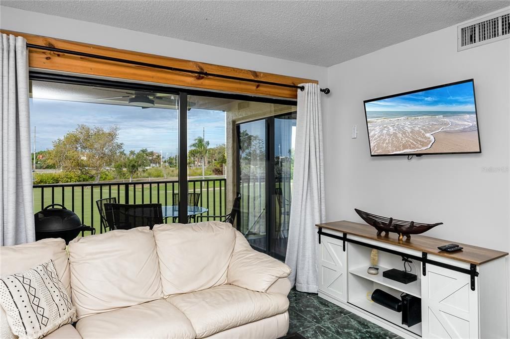 待售: $319,900 (2 贝兹, 2 浴室, 890 平方英尺)