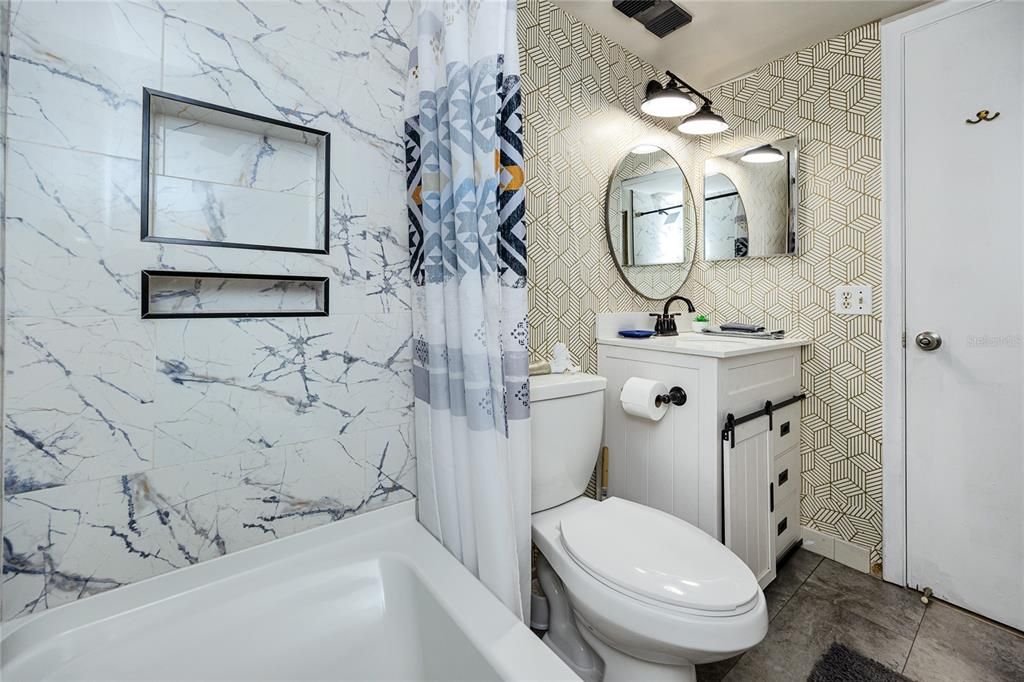 待售: $319,900 (2 贝兹, 2 浴室, 890 平方英尺)