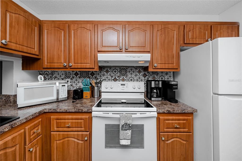 待售: $319,900 (2 贝兹, 2 浴室, 890 平方英尺)