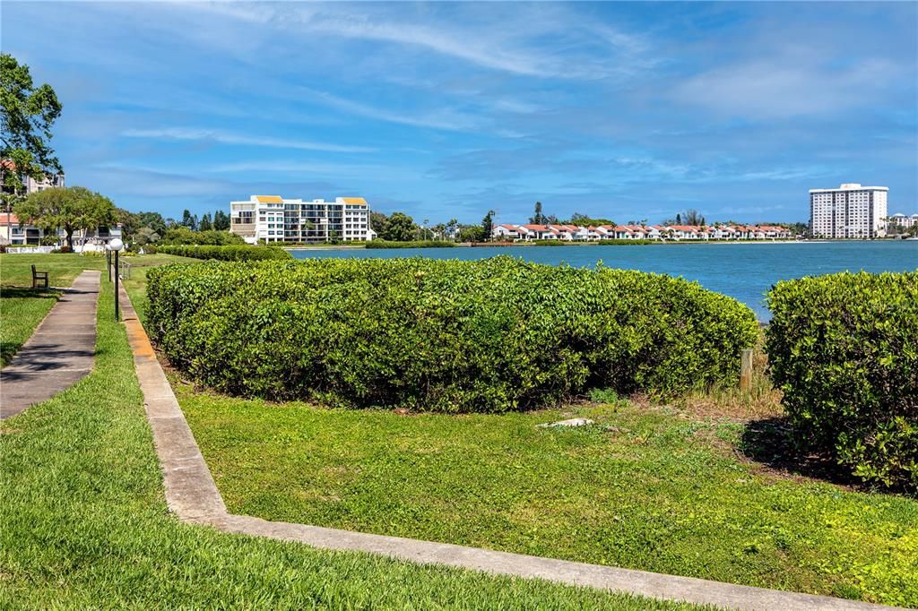 待售: $319,900 (2 贝兹, 2 浴室, 890 平方英尺)