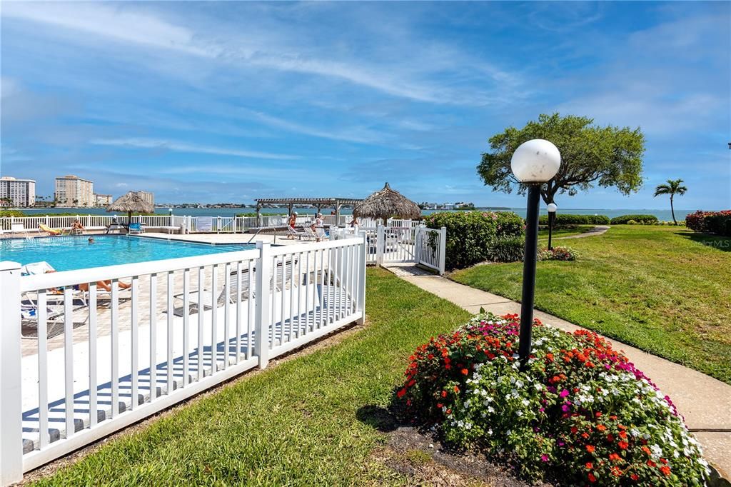 待售: $319,900 (2 贝兹, 2 浴室, 890 平方英尺)