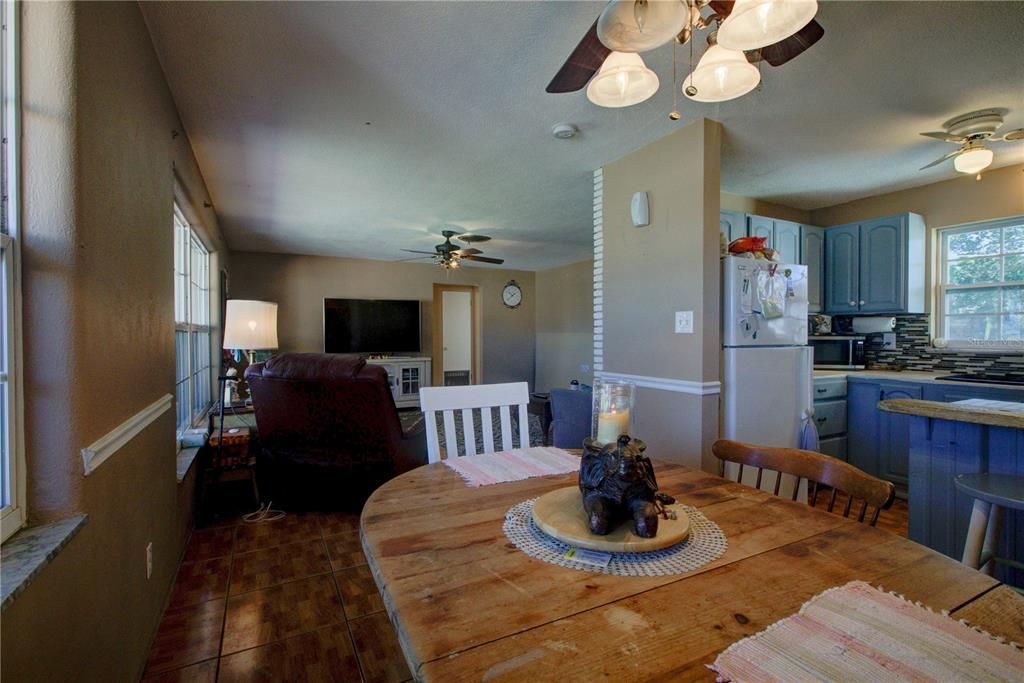 На продажу: $269,000 (2 спален, 2 ванн, 1507 Квадратных фут)