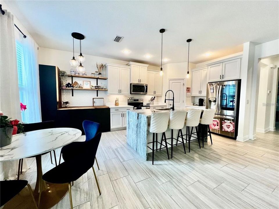 For Rent: $5,500 (4 beds, 2 baths, 2370 Square Feet)