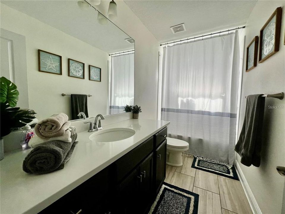 For Rent: $5,500 (4 beds, 2 baths, 2370 Square Feet)