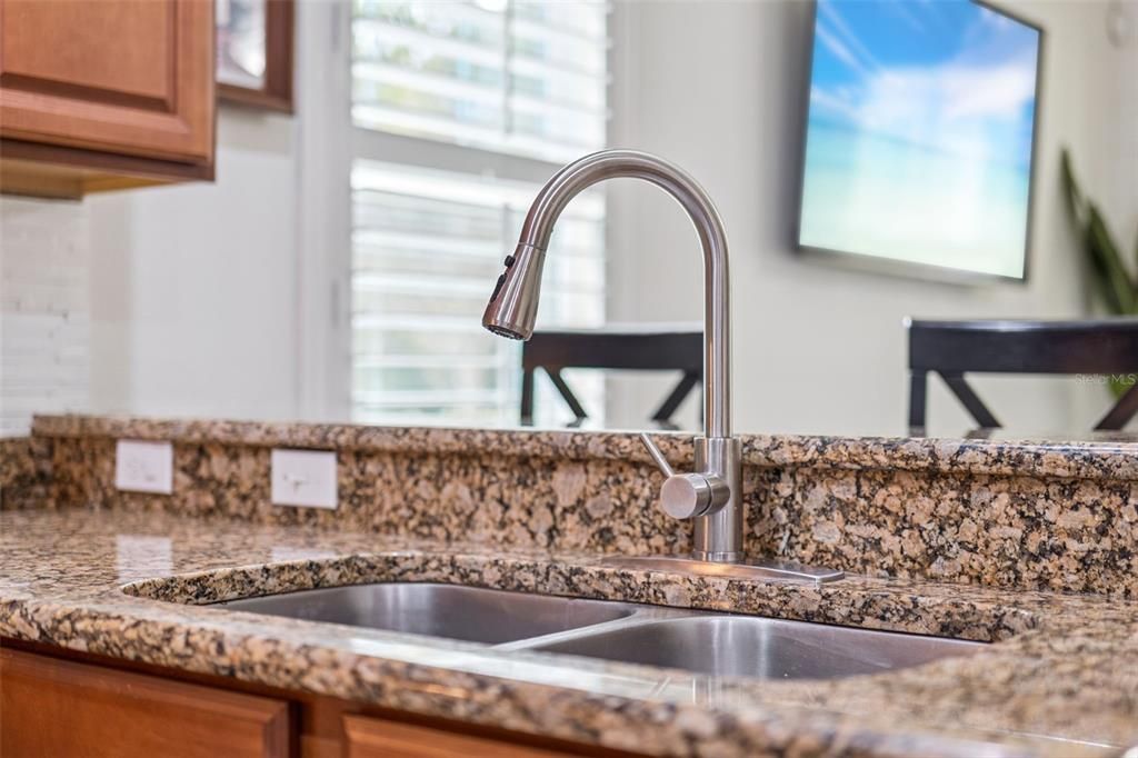 En Venta: $470,000 (4 camas, 2 baños, 1868 Pies cuadrados)