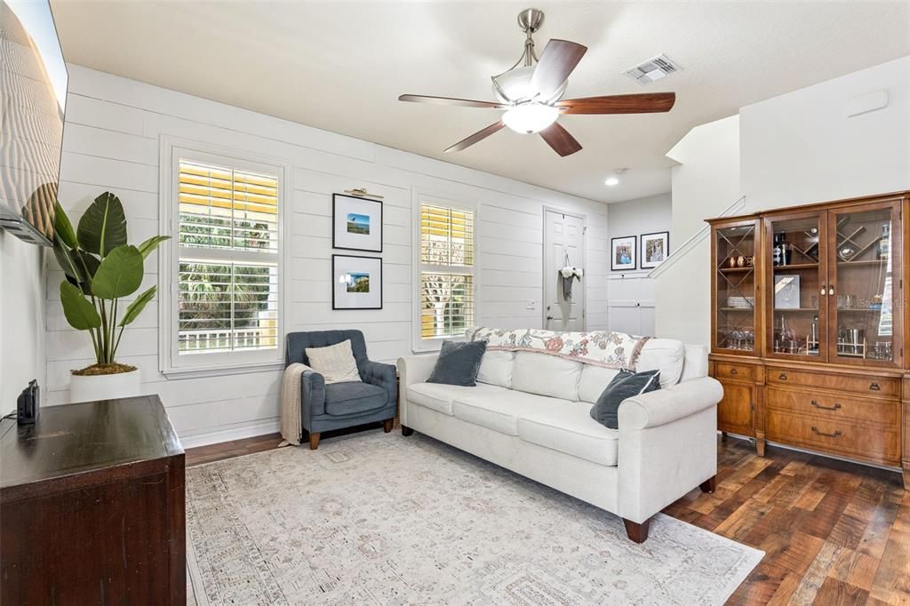 En Venta: $470,000 (4 camas, 2 baños, 1868 Pies cuadrados)