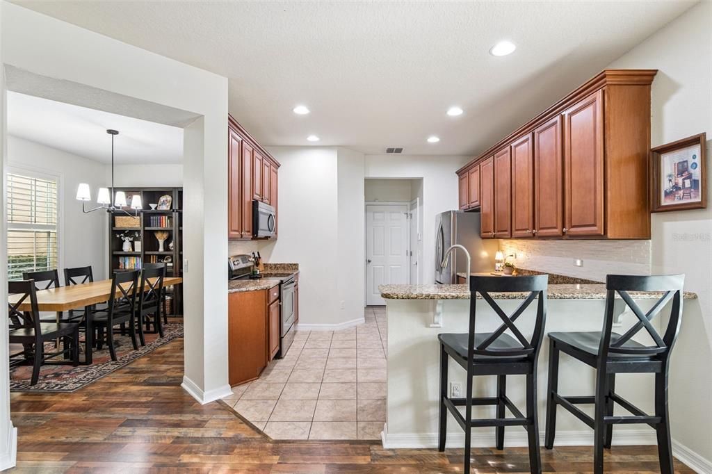 En Venta: $470,000 (4 camas, 2 baños, 1868 Pies cuadrados)