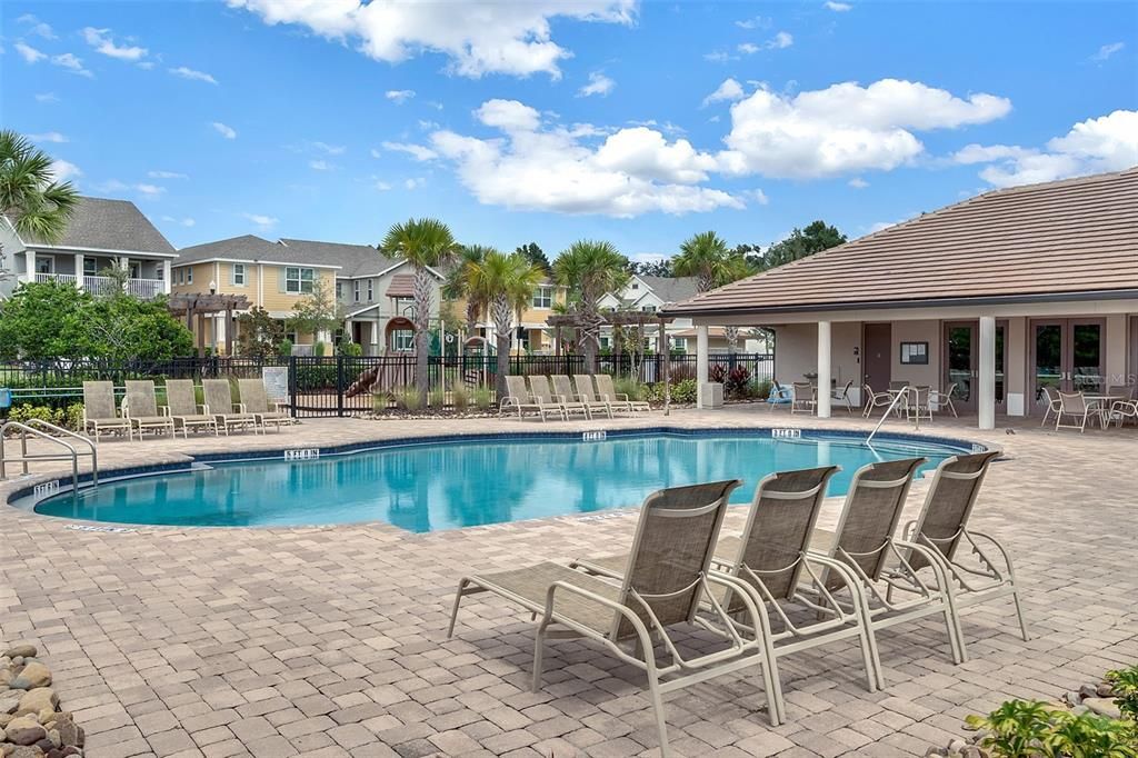 En Venta: $470,000 (4 camas, 2 baños, 1868 Pies cuadrados)