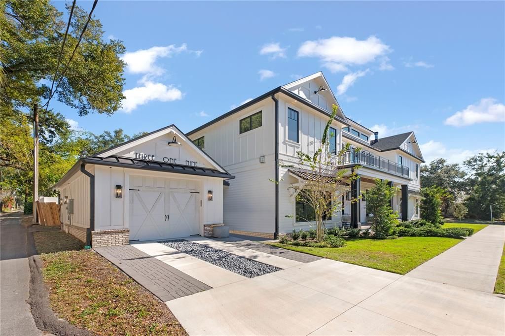 En Renta: $20,000 (4 camas, 5 baños, 5400 Pies cuadrados)