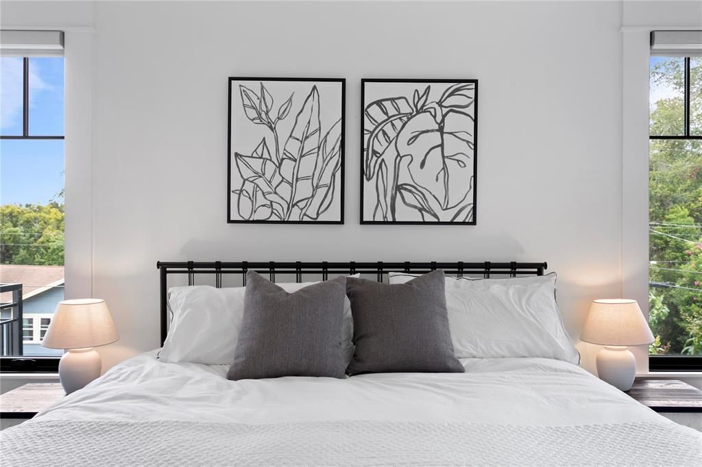 En Renta: $20,000 (4 camas, 5 baños, 5400 Pies cuadrados)