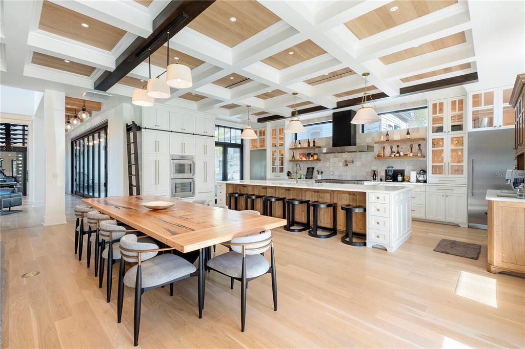 En Renta: $20,000 (4 camas, 5 baños, 5400 Pies cuadrados)