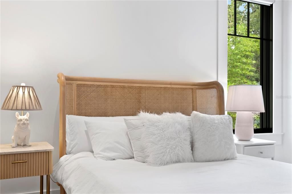 En Renta: $20,000 (4 camas, 5 baños, 5400 Pies cuadrados)