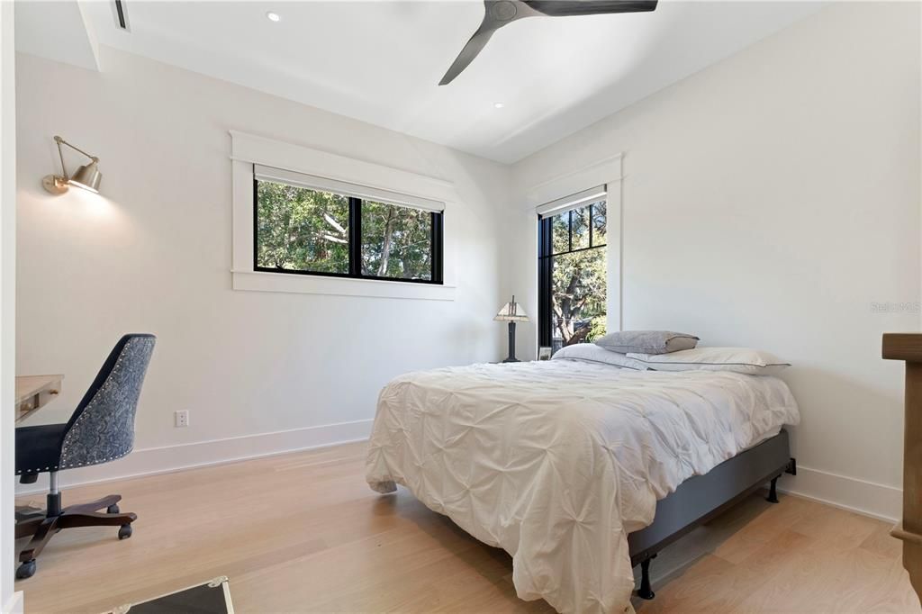 En Renta: $20,000 (4 camas, 5 baños, 5400 Pies cuadrados)