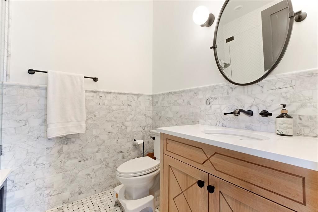 En Renta: $20,000 (4 camas, 5 baños, 5400 Pies cuadrados)