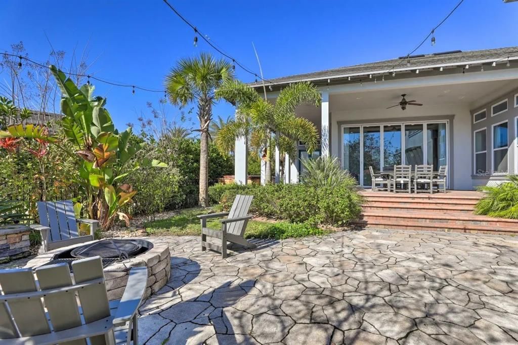 For Rent: $5,000 (5 beds, 3 baths, 3484 Square Feet)