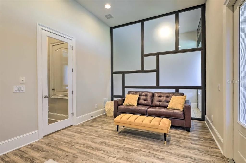 For Rent: $5,000 (5 beds, 3 baths, 3484 Square Feet)