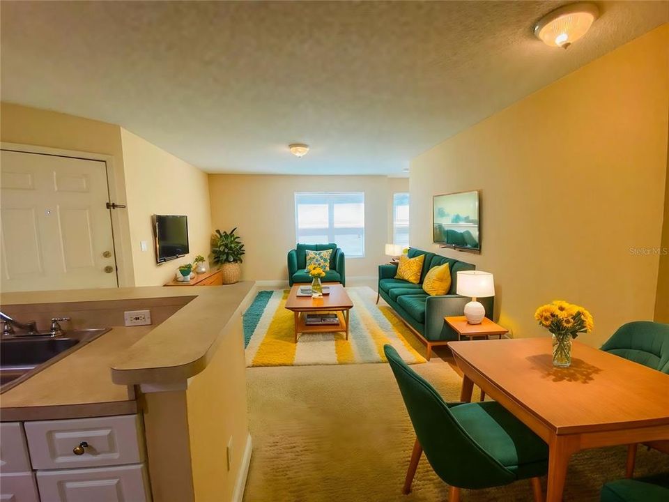 For Sale: $125,000 (1 beds, 1 baths, 636 Square Feet)